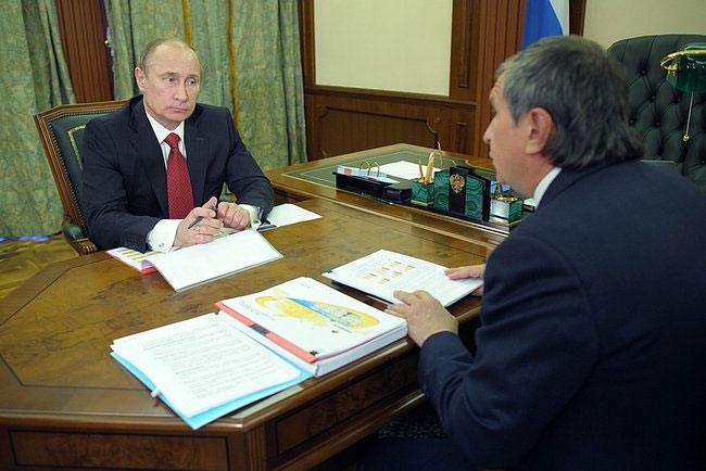 Władimir Putin i Igor Sieczin. Fot. Rosnieft