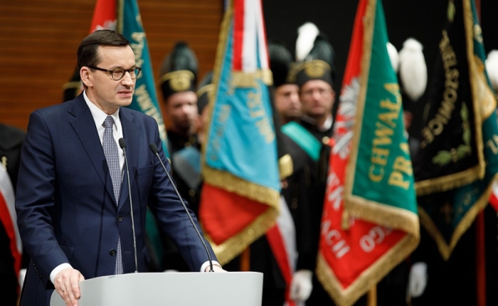 Gra o atom w Polsce trwa. Premier uciera nosa Amerykanom | Gazprom robi dobrą minę do złej gry w Europie